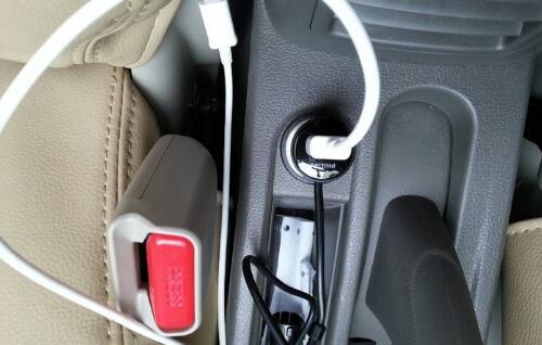 車(chē)載充電器保險絲的重要性
